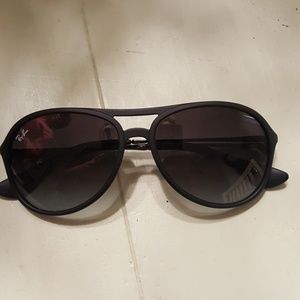 Ray Ban Aviator Sunglasses